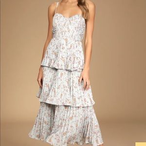 Lulu's tired dress small